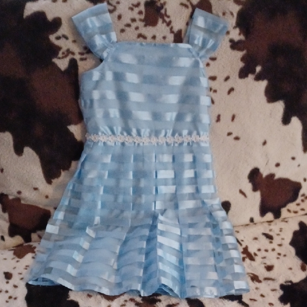 Xtraordinary Light Blue Striped Dress, Beautiful Dress, Size 6.